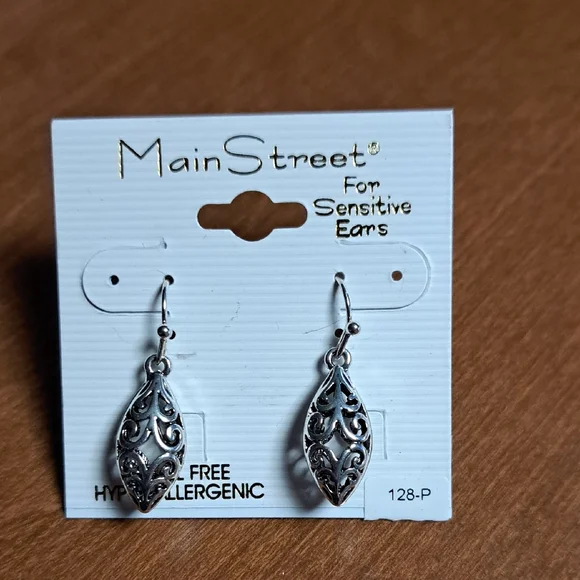 Silver Filigree Drop Earrings for Sensitive Ears - Picture 1 of 3